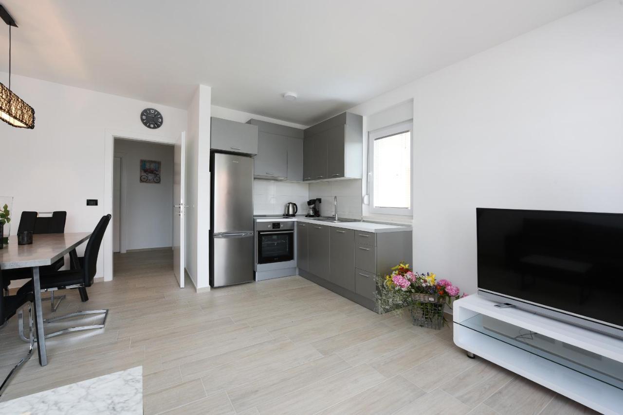 Apartment Matea Zadar Bagian luar foto