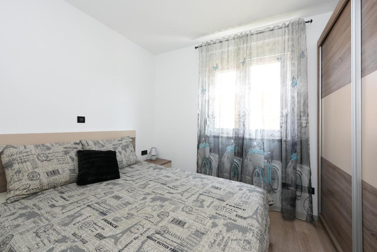 Apartment Matea Zadar Bagian luar foto